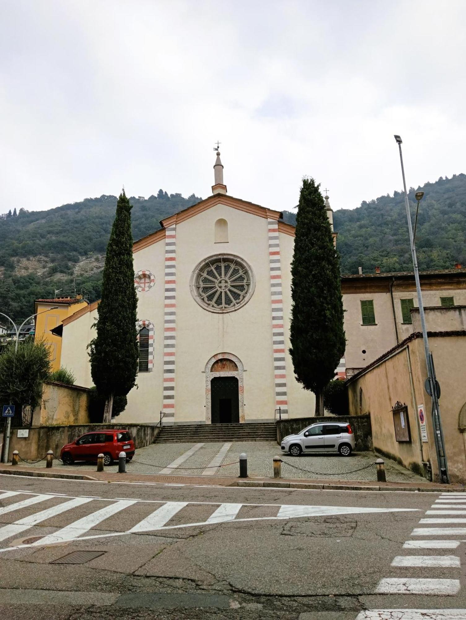 Elegant Beige Apartment - 5 Minutes From The Lake Como Exterior photo