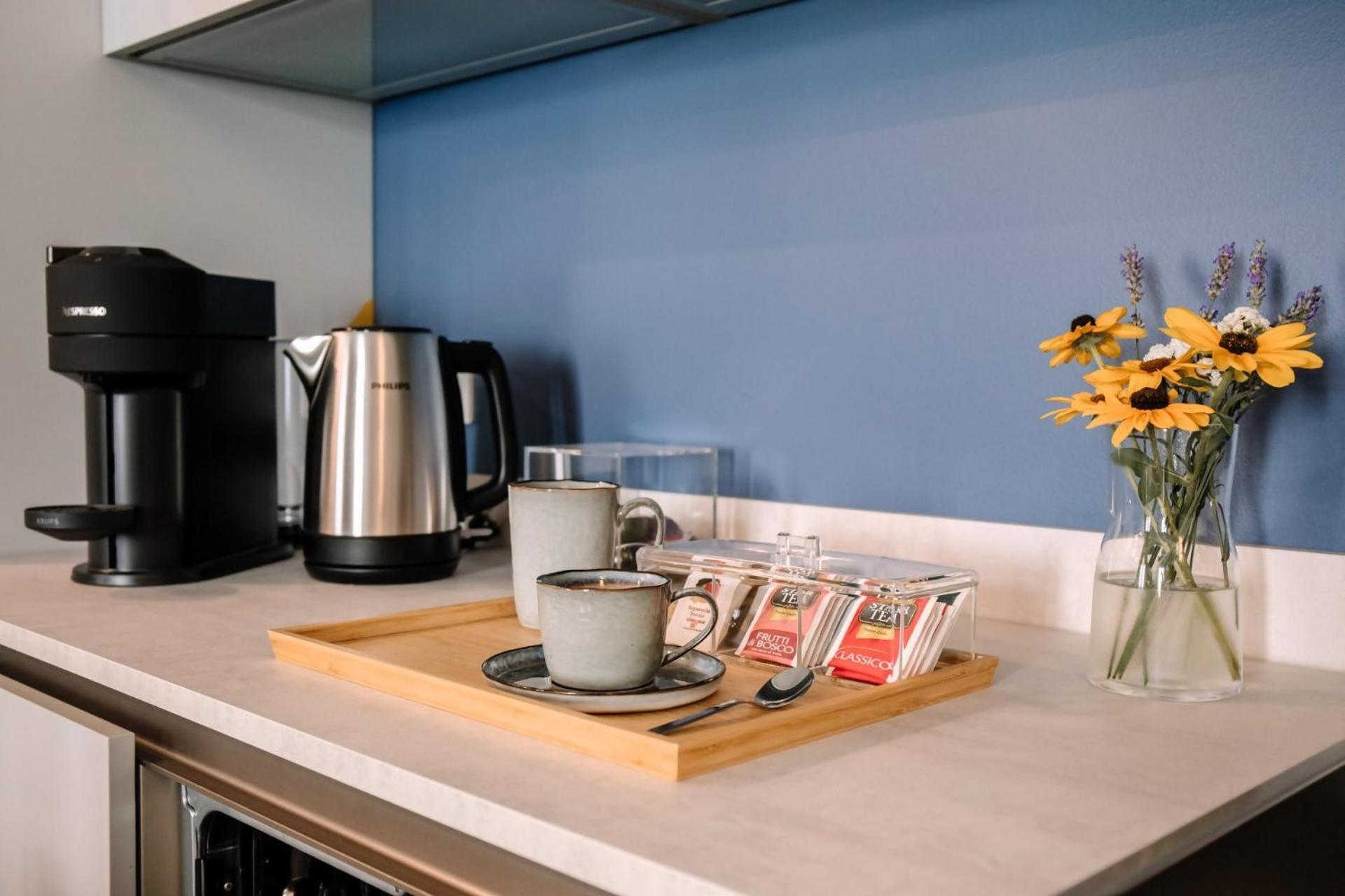Elegant Beige Apartment - 5 Minutes From The Lake Como Exterior photo